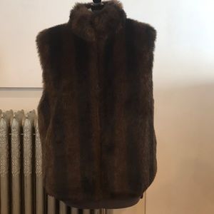 COACO  Faux Fur Reversible Vest Sz Med